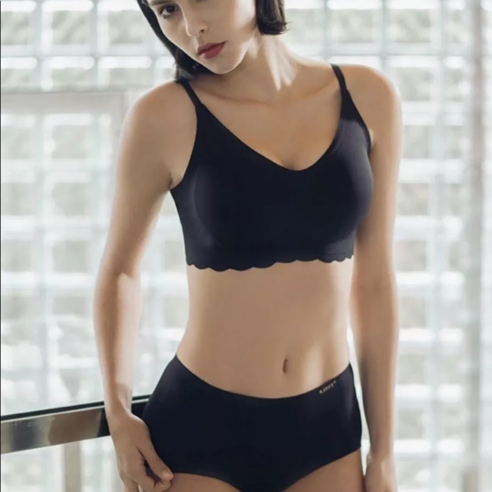 KISSY Wireless and Seamless Bra Set - Black M 34